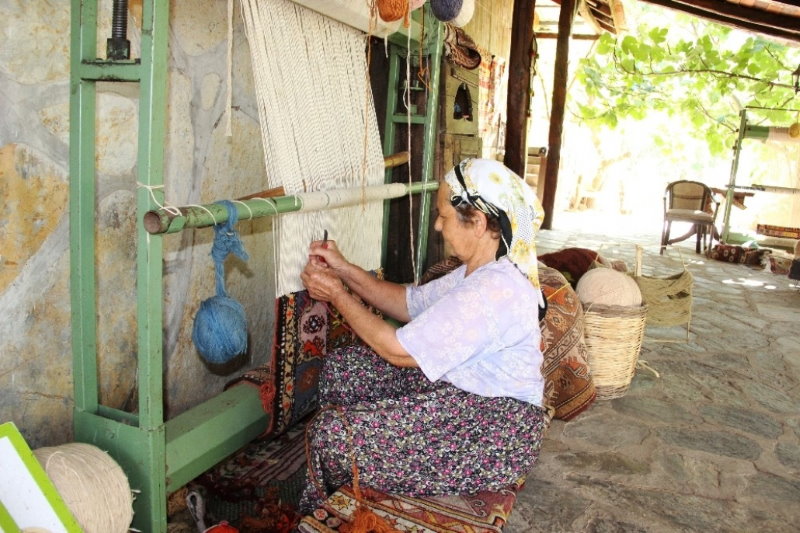 hand made turkish carpet